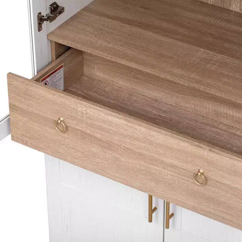 Meubles de rangement de cuisine hauts et voûtés
