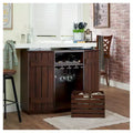Buffet en bois aux couleurs vives